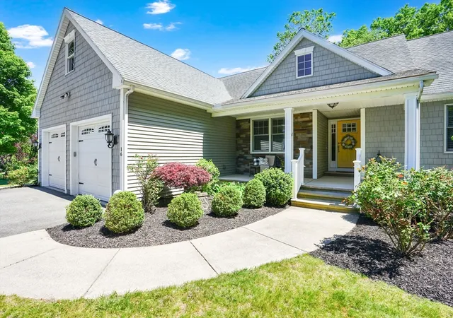 Homes for sale in East Longmeadow, MA | 16 Fernwood Dr, East Longmeadow, MA 01028 | MLS# 73530756