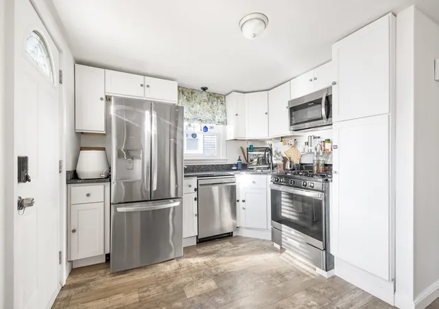 2nd image of 39 Firth Rd, Roslindale, MA 02131 | MLS# 73556562