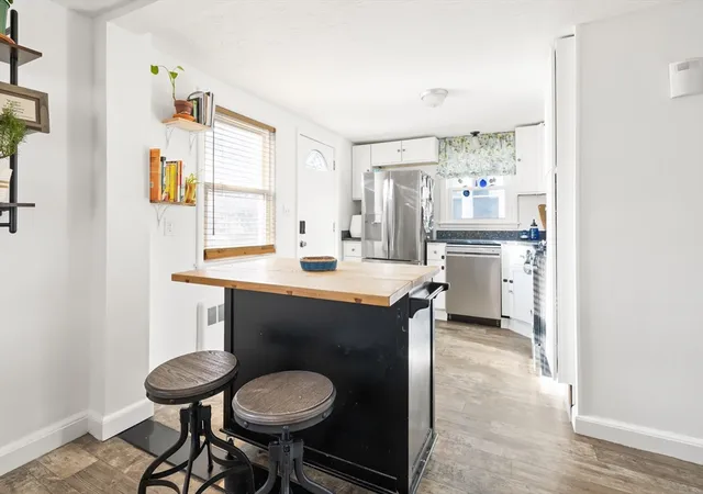 3rd image of 39 Firth Rd, Roslindale, MA 02131 | MLS# 73556562