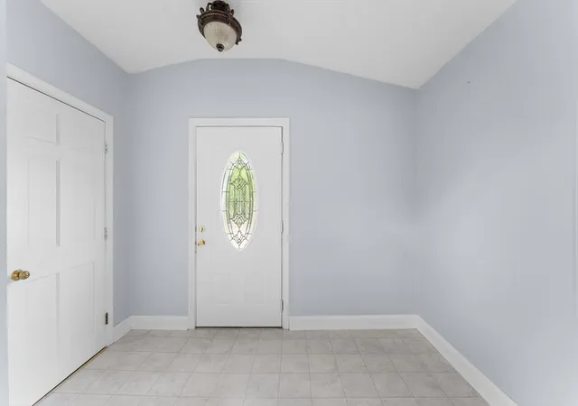 Homes for sale in Rockland, MA | 313 E Water St, Rockland, MA 02370 | MLS# 73522292