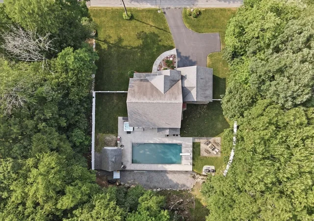 4th image of 21 Cranbrook Dr, Holden, MA 01520 | MLS# 73556279