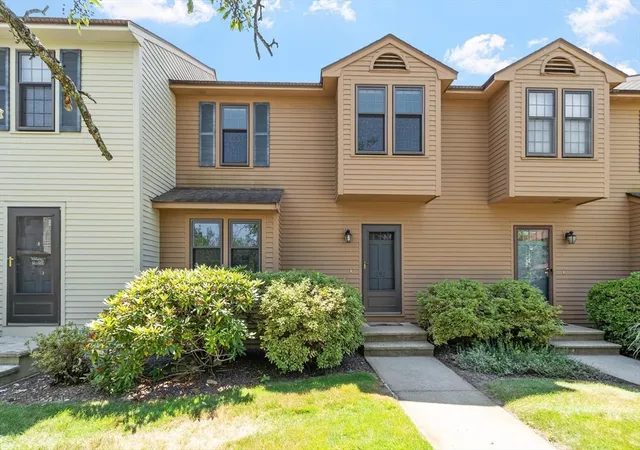 1st image of 292 Apache Way #292, Tewksbury, MA 01876 | MLS# 73554021