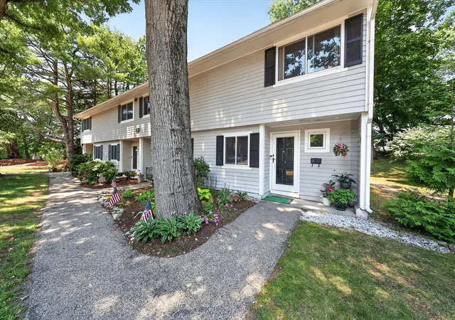 Homes for sale in Hingham, MA | 1 Beals Cove Rd #D, Hingham, MA 02043 | MLS# 73544849