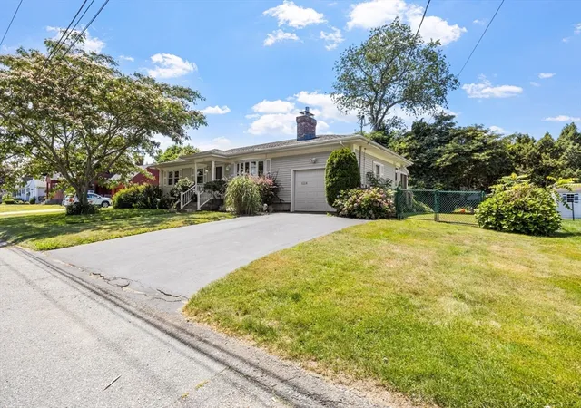 2nd image of 55 Evans St, Somerset, MA 02726 | MLS# 73557526