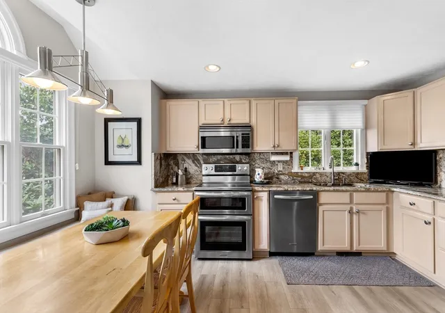 4th image of 20 Bishops Park #20, Mashpee, MA 02649 | MLS# 73556931