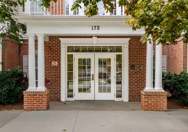 1st image of 172 Haverhill St #219, Andover, MA 01810 | MLS# 73567874