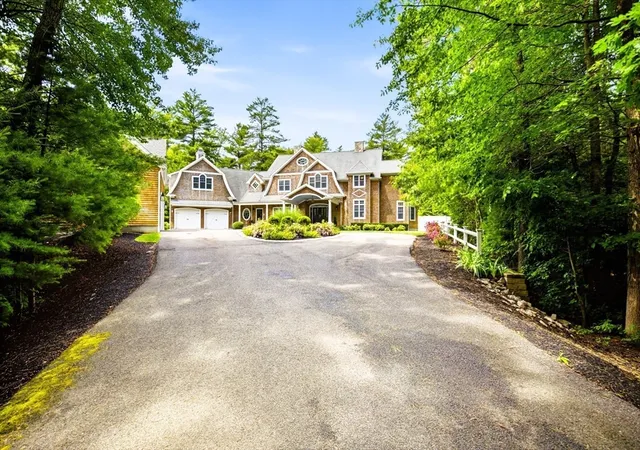 Photo 2 of Single family home for sale at 202 R Prospect St, South Easton, MA 02375 | MLS# 73539112 | Listing updated on 2026-08-11
