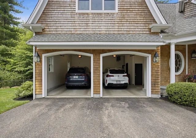 Photo 3 of Single family home for sale at 202 R Prospect St, South Easton, MA 02375 | MLS# 73539112 | Listing updated on 2026-08-11
