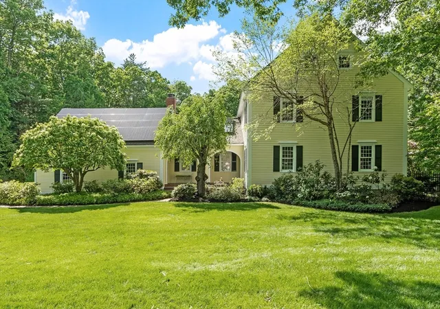 1st image of 158 Kettle Hole Rd, Bolton, MA 01740 | MLS# 73529137