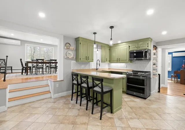5th image of 115 Maple Street, Wenham, MA 01984 | MLS# 73528773