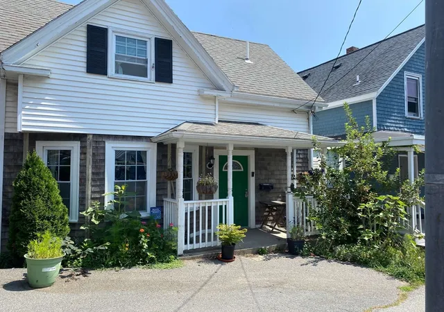 Homes for sale in Beverly, MA | 8 May St, Beverly, MA 01915 | MLS# 73526510