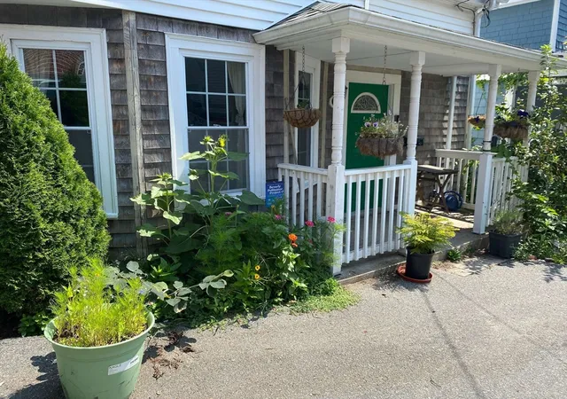 Homes for sale in Beverly, MA | 8 May St, Beverly, MA 01915 | MLS# 73526510