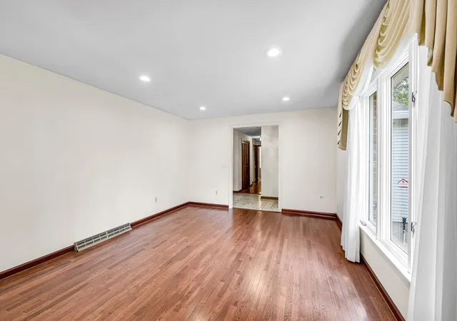 Homes for sale in Longmeadow, MA | 52 Wellesley Dr, Longmeadow, MA 01106 | MLS# 73538520