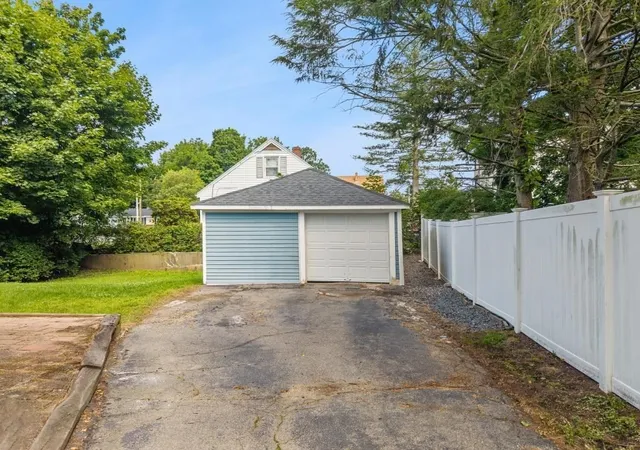 41st image of 227 Dover St, Brockton, MA 02301 | MLS# 73560484