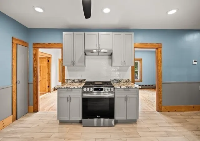 Listing Photo 4 - Condo for sale in building located at 227 Dover St, Brockton, MA 02301