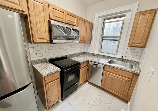 Photo 3 of Condo for sale at 1669 Commonwealth Ave #3, Brighton, MA 02135 | MLS# 73551673 | Listing updated on 2026-07-31