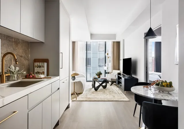 2nd image of 55 Lagrange St #1003, Boston, MA 02116 | MLS# 73552851