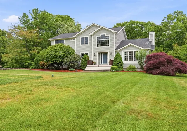 2nd image of 48 Hummingbird Lane, Swansea, MA 02777 | MLS# 73526473