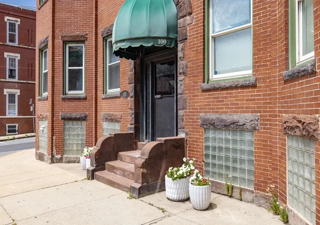image of 100 Broadway, Chelsea, MA 02150
