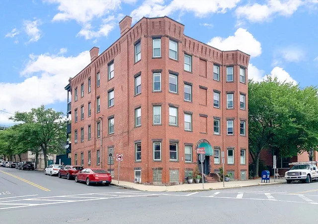 2nd image of 100 Broadway, Chelsea, MA 02150