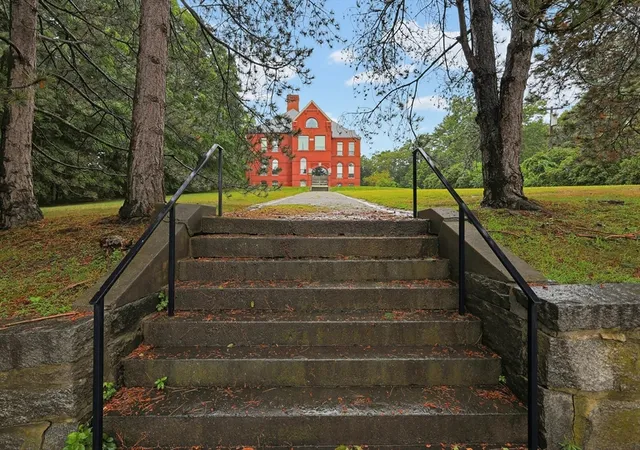4th image of 149 Andover St #8, Andover, MA 01810 | MLS# 73559267
