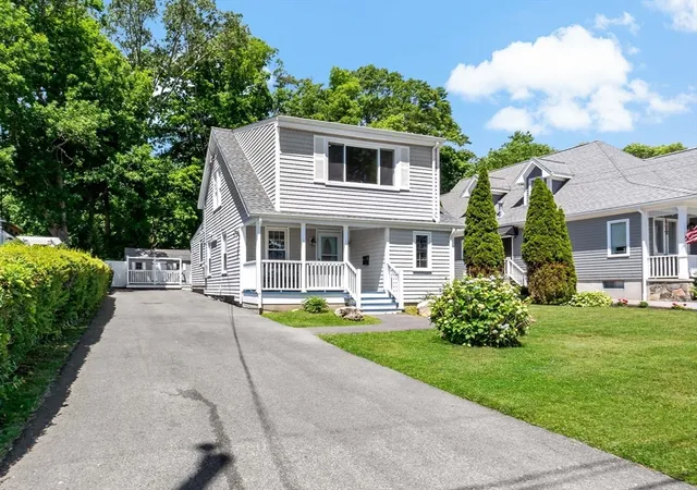 2nd image of 341 Seaview Ave, Swansea, MA 02777 | MLS# 73539975