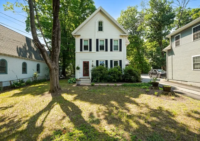 1st image of 146 Lincoln Rd #A, Lincoln, MA 01773 | MLS# 73566239