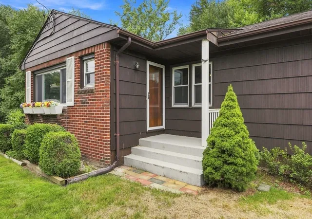 2nd image of 111 Florida Dr, Agawam, MA 01001 | MLS# 73567594