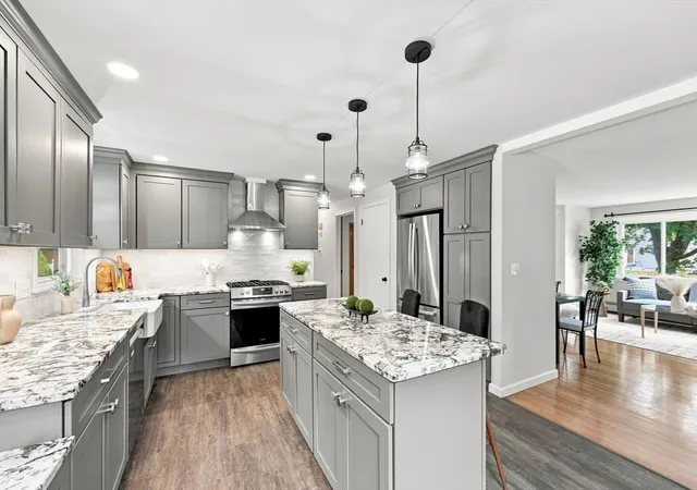 Photo 3 of Sale Pending at 111 Florida Dr, Agawam, MA 01001 | MLS# 73567594 | Listing updated on 2026-08-31