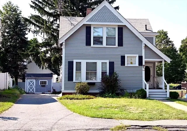 1st image of 44 Lincoln St, Hudson, MA 01749 | MLS# 73557137