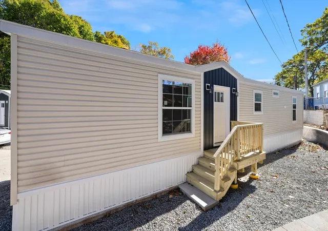 1st image of 103 Newbury #11, Danvers, MA 01923 | MLS# 73567776