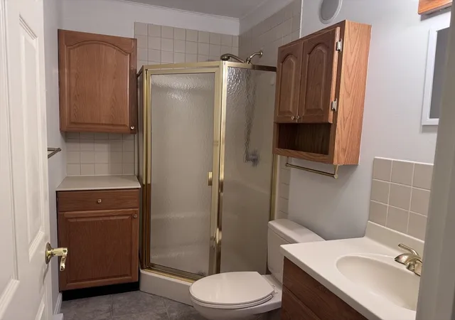 3rd image of 304 Fairway Vlg, Northampton, MA 01053