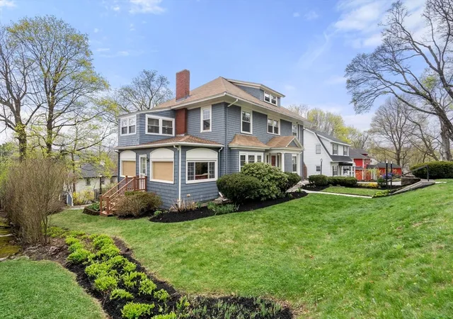 3rd image of 28 Maplewood Rd, Worcester, MA 01602 | MLS# 73506584