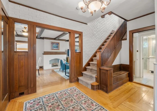 5th image of 28 Maplewood Rd, Worcester, MA 01602 | MLS# 73506584