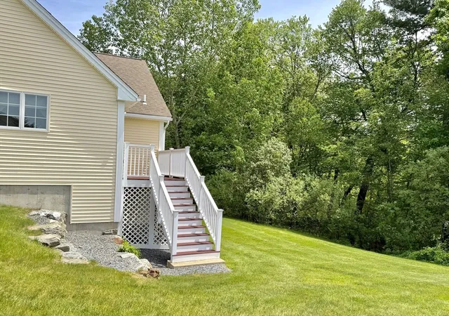 2nd image of 8 Beeston Ln, Methuen, MA 01844