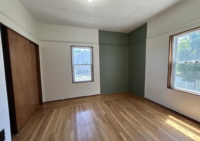 2nd image of 29 Oakland Ave, Everett, MA 02149