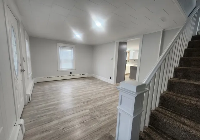 4th image of 52 Glenwood Rd, Lynn, MA 01904 | MLS# 73499743