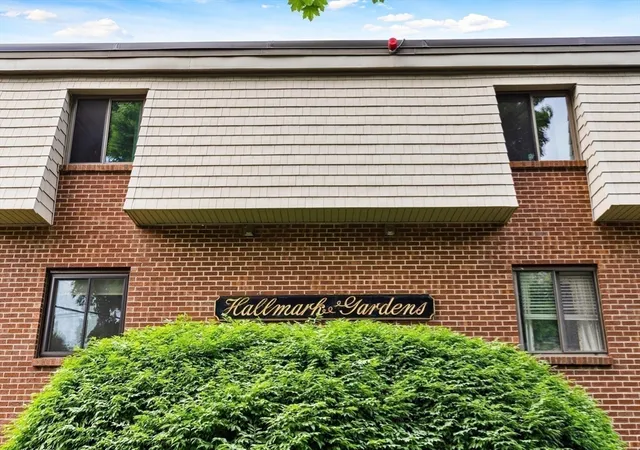 Homes for sale in Burlington, MA | 5 Hallmark Gardens #12, Burlington, MA 01803 | MLS# 73535183