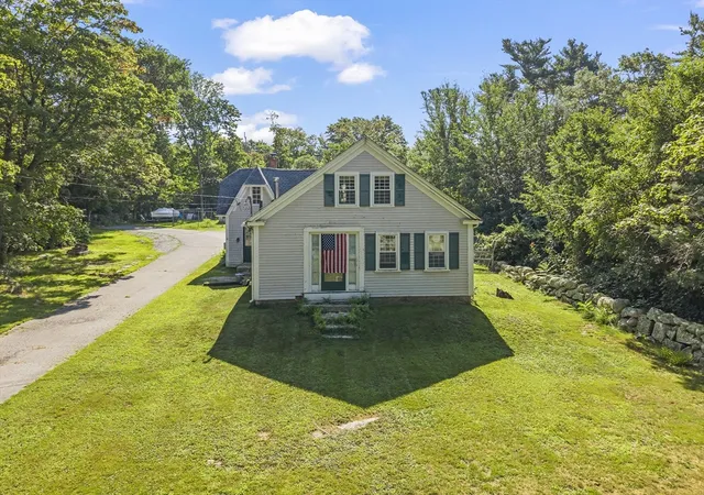 2nd image of 8 S Main St, Carver, MA 02330 | MLS# 73567025