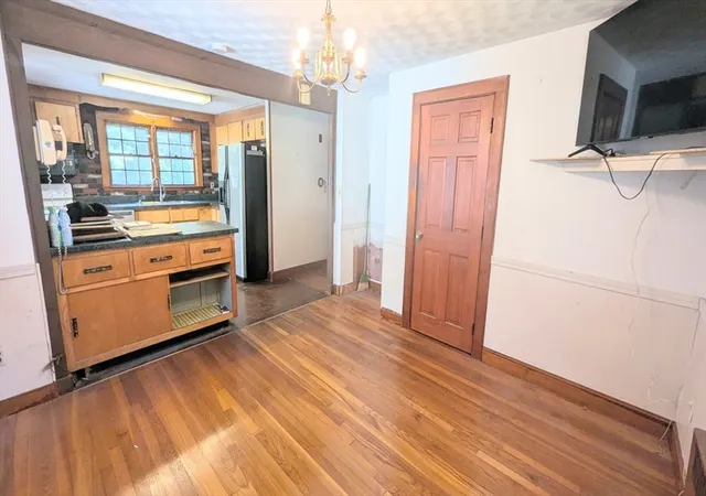 Photo 4 of Sale Pending at 3 Wayne Dr, Foxboro, MA 02035 | MLS# 73561057 | Listing updated on 2026-08-26
