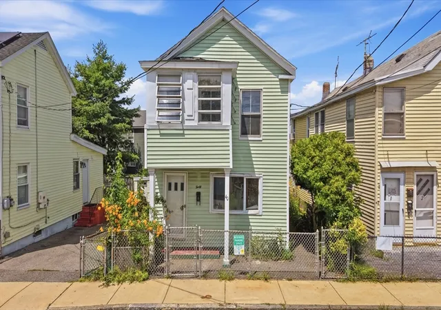 1st image of 40 North St, Lowell, MA 01852 | MLS# 73560466