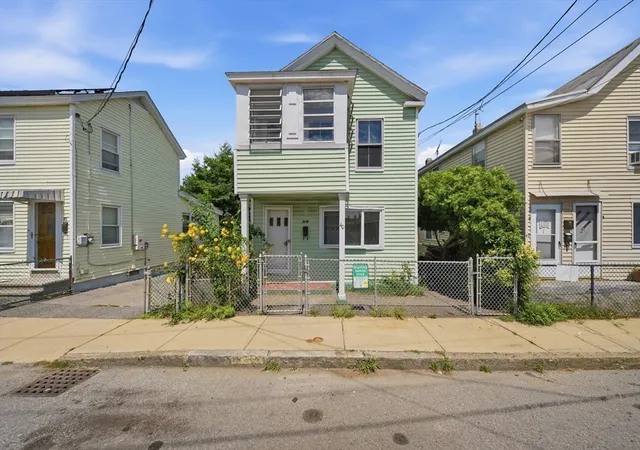 2nd image of 40 North St, Lowell, MA 01852 | MLS# 73560466