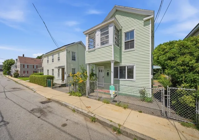 image of 40 North St, Lowell, MA 01852 | MLS# 73560466