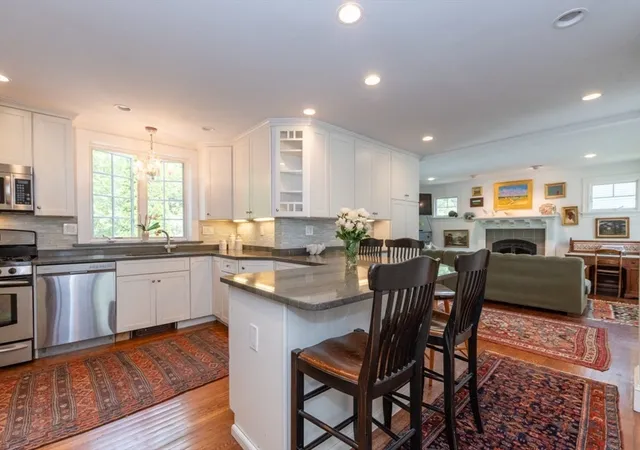 Homes for sale in Wellesley, MA | 6 Willow Street, Wellesley, MA 02481 | MLS# 73497359