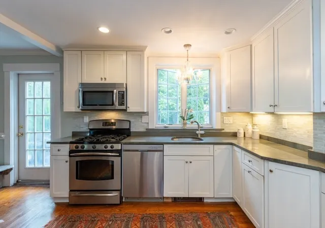 Homes for sale in Wellesley, MA | 6 Willow Street, Wellesley, MA 02481 | MLS# 73497359