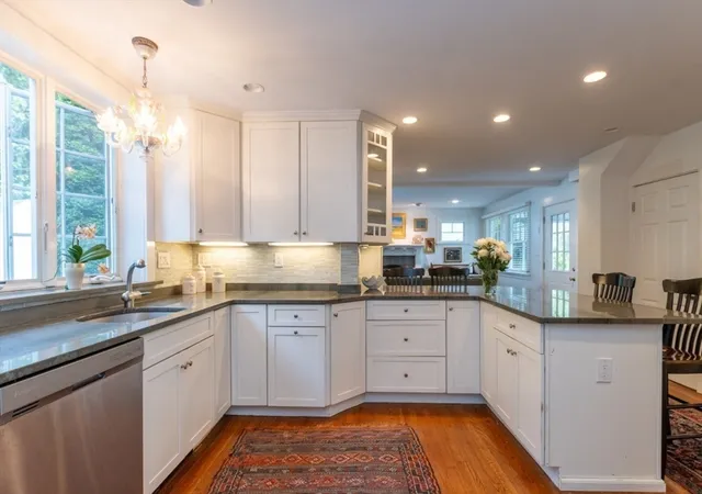 Homes for sale in Wellesley, MA | 6 Willow Street, Wellesley, MA 02481 | MLS# 73497359