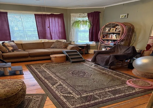 Homes for sale in Fitchburg, MA | 24 Phillips St, Fitchburg, MA 01907