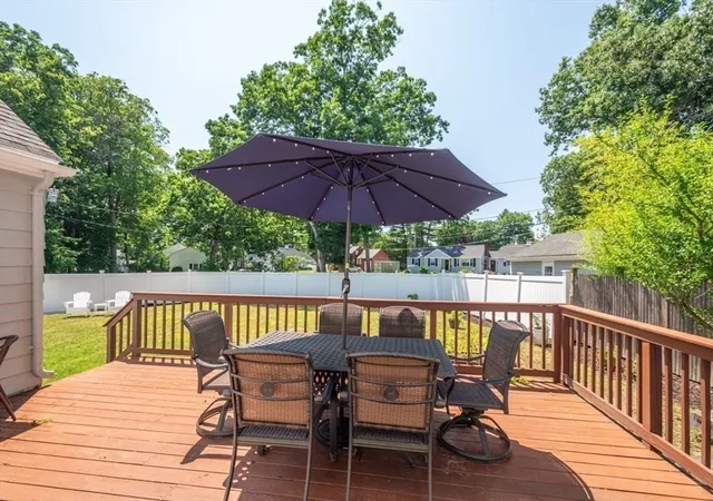 Homes for sale in Norwood, MA | 70 Berwick Pl, Norwood, MA 02062 | MLS# 73547786