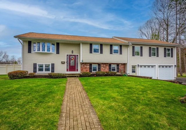 Homes for sale in Peabody, MA | 60 Catherine Dr, Peabody, MA 01960 | MLS# 73504592