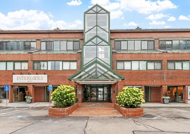 Photo 2 of Sale Pending at 58 Merrimac St #3-4, Newburyport, MA 01950 | MLS# 73558142 | Listing updated on 2026-08-28